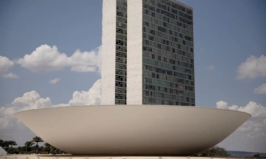 Concurso da Câmara dos Deputados está com inscrições abertas para diversos cargos