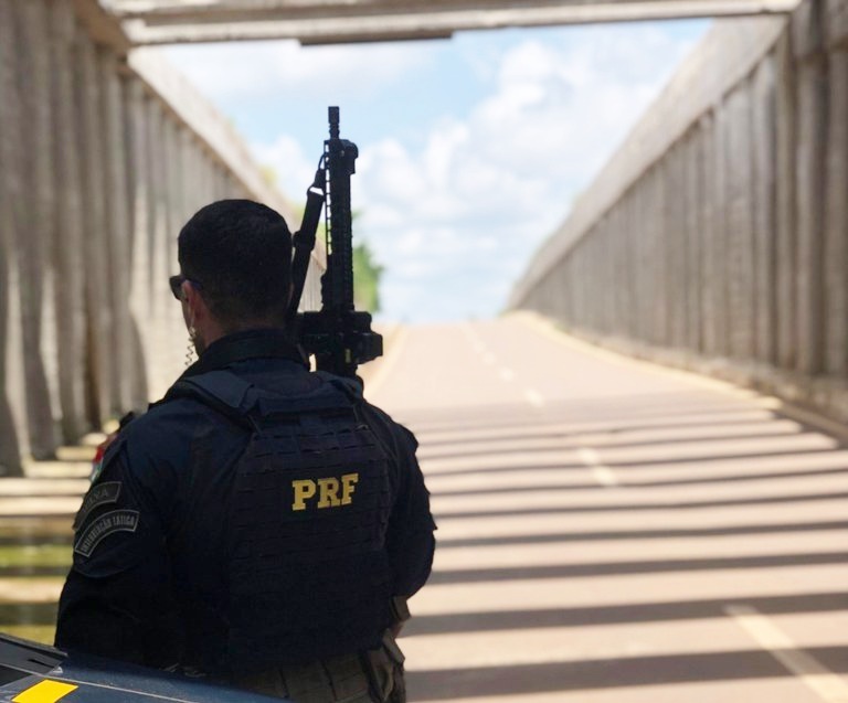 PRF cumpre dois mandados de prisão durante fiscalizações em Porto Velho e Jaru