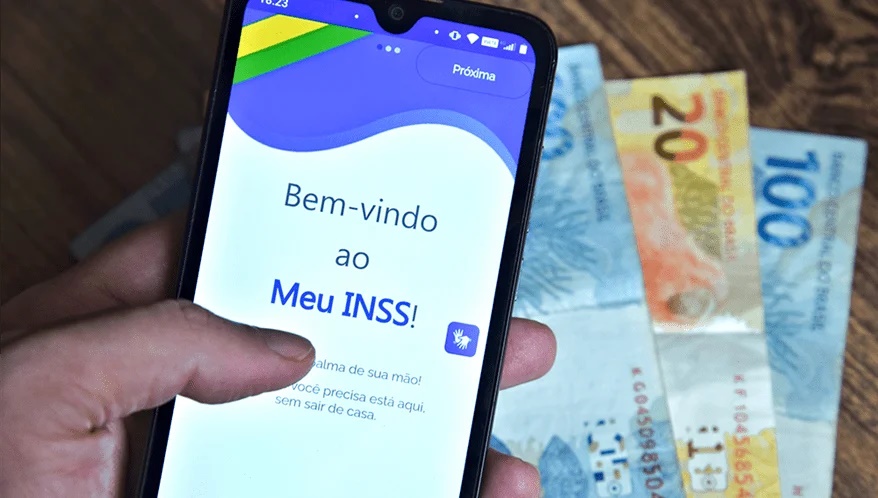 Nova lei proíbe descontos associativos em benefícios do INSS