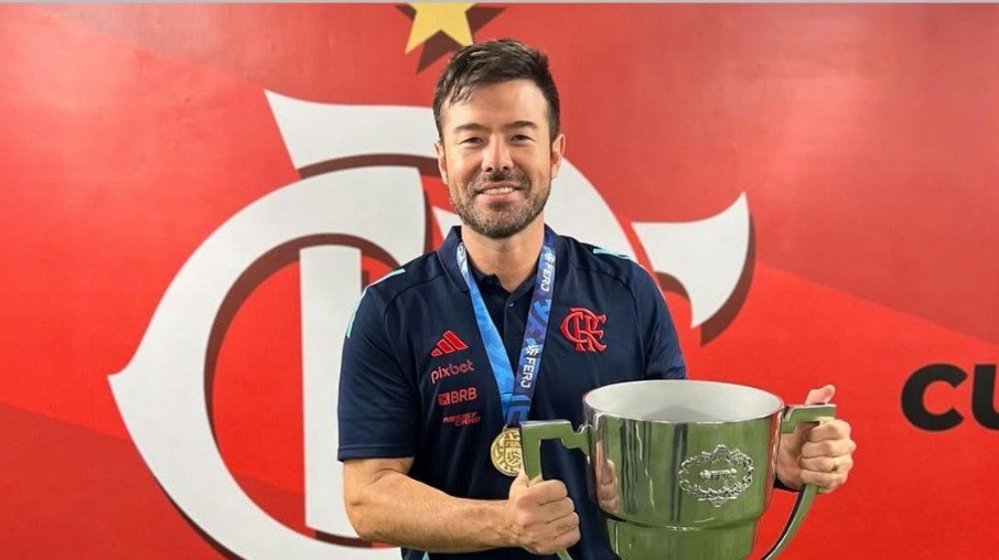 Chefe do DM do Fla critica horário da Supercopa: "Bem incomodado"
