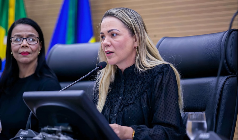 Falta de regulamentação impede emissão da Carteira da Fibromialgia, aponta Cláudia de Jesus