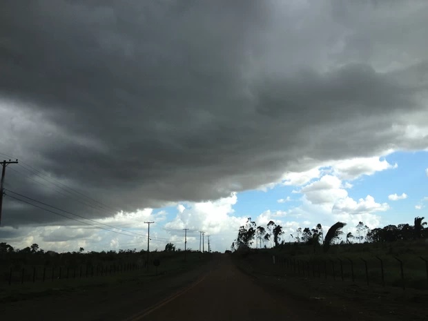 Quarta-feira será de céu fechado e chuva ao longo do dia em Porto Velho