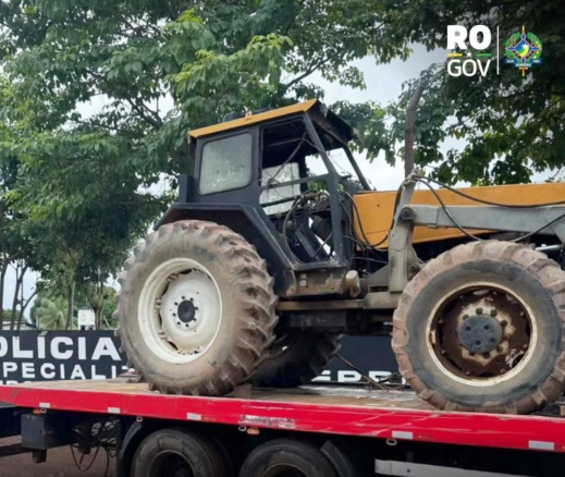 Polícia Civil recupera trator agrícola ocultado na zona rural de Candeias do Jamari