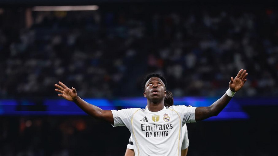 Sauditas oferecem valor bilionário para contratar Vini Jr.
