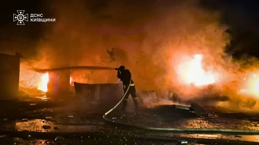 Estados Unidos, Rússia e Ucrânia retomam negociações trilaterais em Abu Dhabi