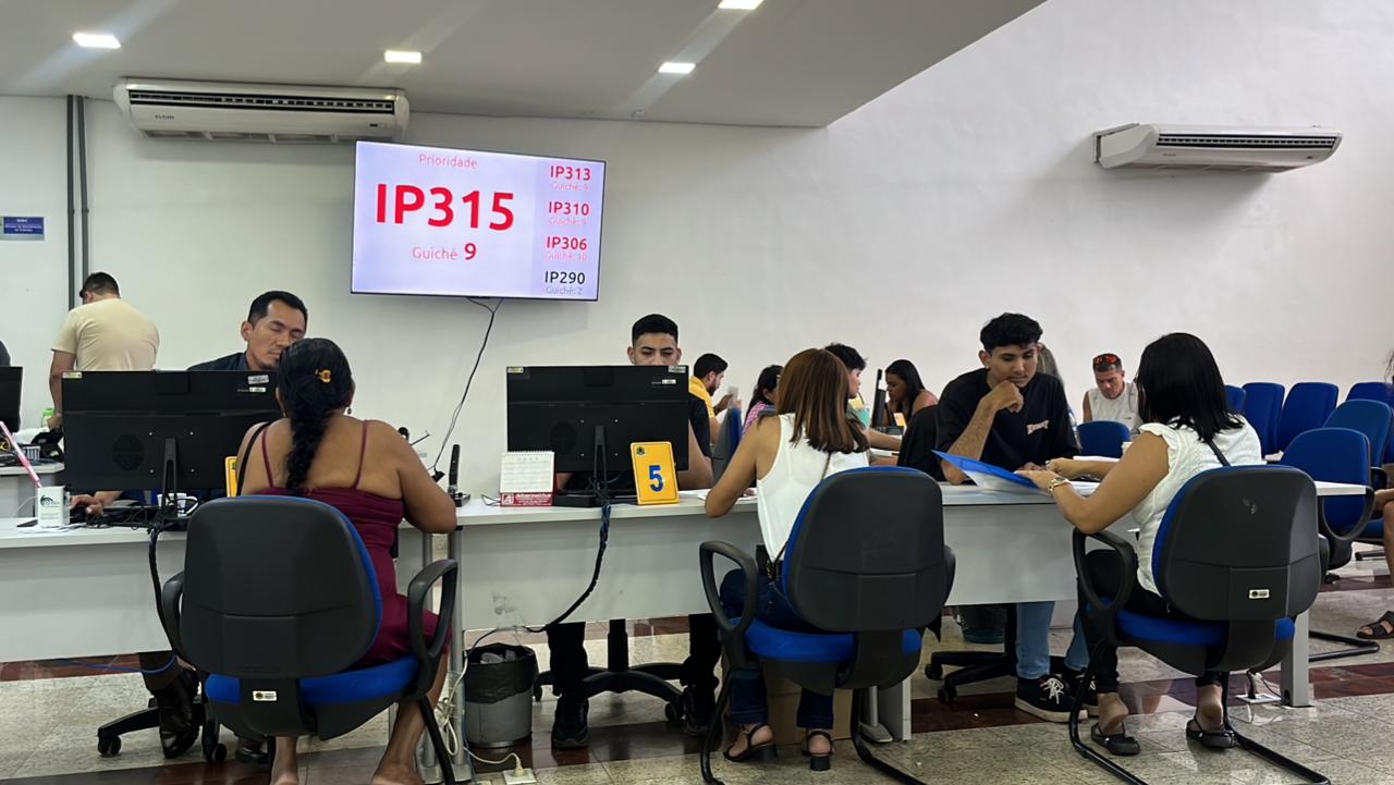 Carnê do IPTU pode ser emitido online ou em postos de atendimento da Prefeitura
