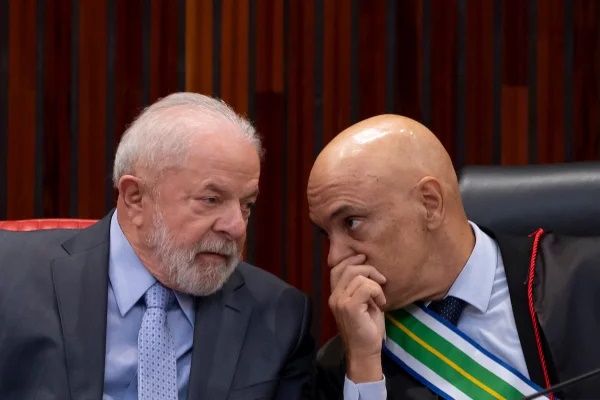 Lula tem almoço secreto com Moraes em meio ao caso Master