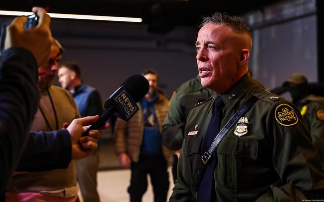 Presidente Donald Trump adota tom conciliatório e reorganiza atuação de agentes
