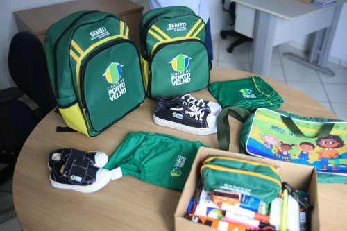 Estudantes da rede municipal receberão novo modelo de uniforme em fevereiro