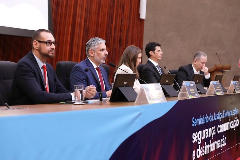 PF detalha estratégias de segurança e de combate à desinformação em seminário do TSE