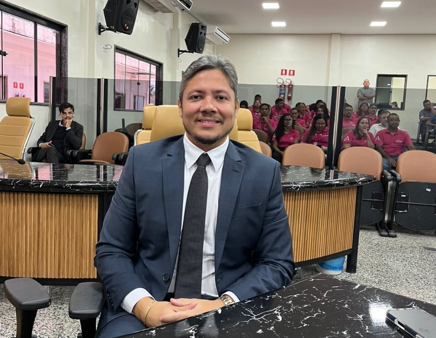 Vereador Zé Paroca solicita urgência na manutenção da Av Imigrantes em Porto Velho