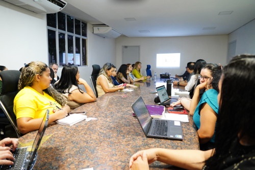 Durante reunião, Comitê debate políticas para pessoas em situação de rua em Porto Velho