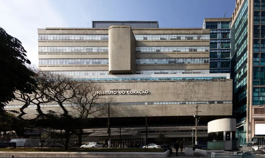 Incêndio de grandes proporções atinge o Instituto do Coração em São Paulo