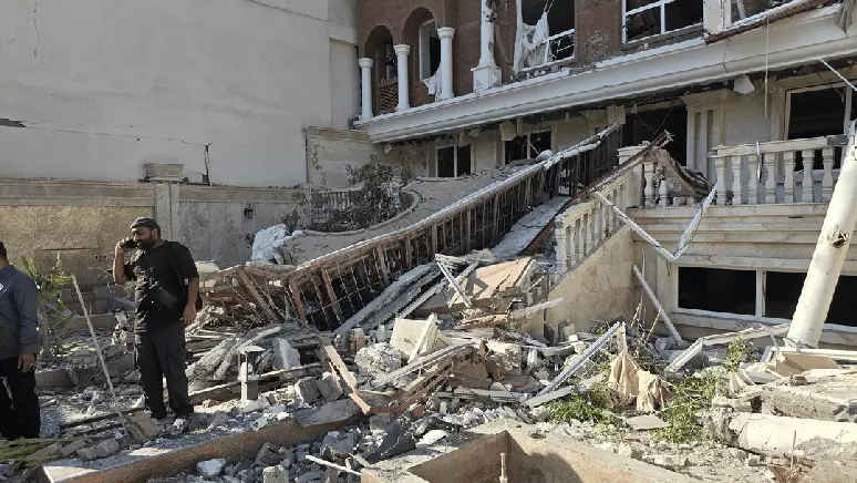 Explosão atinge porto no Irã; Forças Armadas estão "em alerta máximo" neste sábado, 31