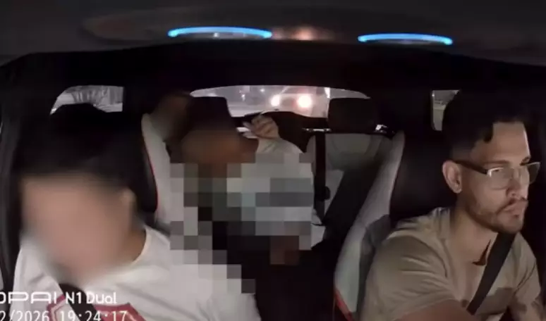 Motorista de app expulsa dois homens que praticavam ato sexual no seu carro e é agredido