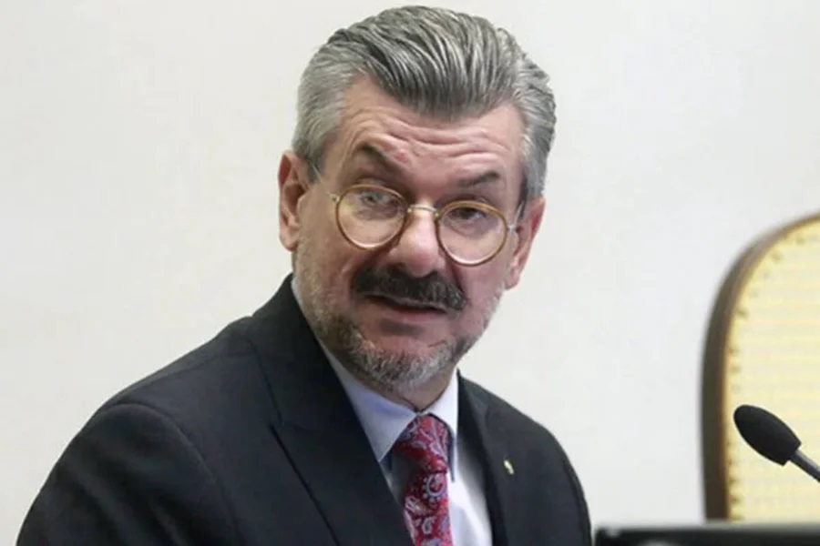 Ministro do STJ Marco Buzzi é acusado de assédio sexual contra jovem de 18 anos