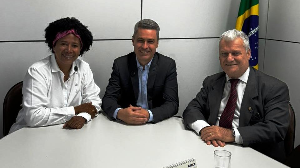  Sílvia Cristina recebe a garantia de que seguro-defeso será pago neste mês 
