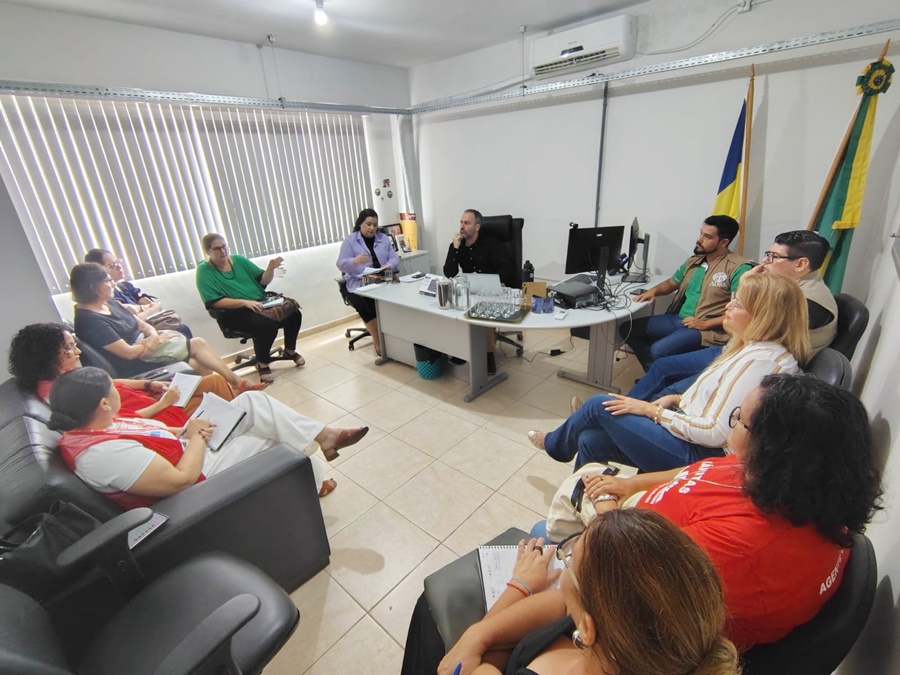 Prefeitura participa de reunião na DPU para alinhar atendimento à população migrante