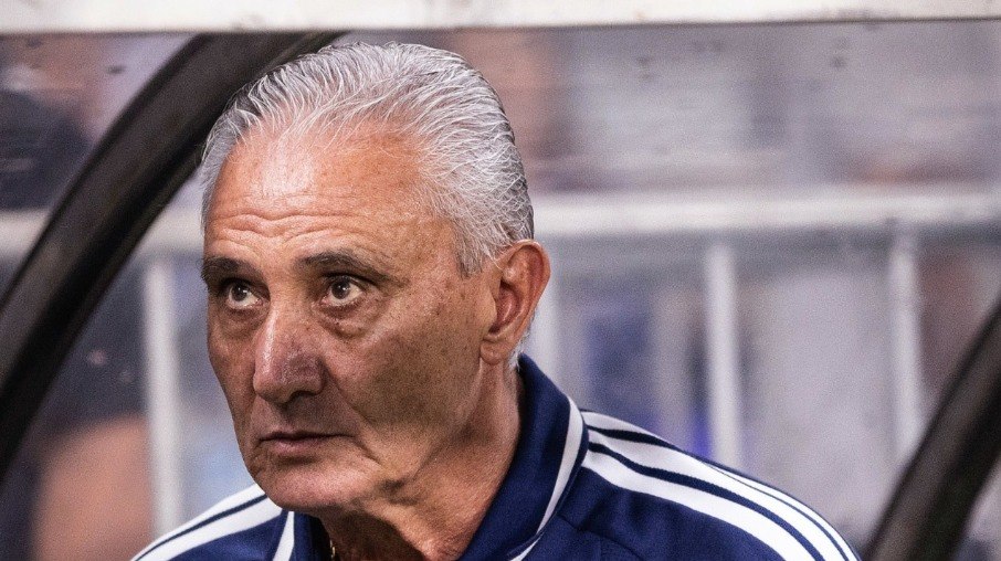 Protestos em derrota aumentam pressão no Cruzeiro: "Tchau, Tite"