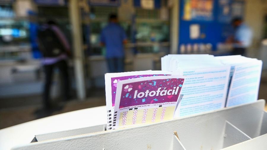 Duas apostas acertam a Lotofácil e levam prêmio de R$ 978 mil cada