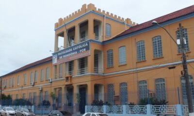 PM muda quatro batalhões e a banda para o Centro da cidade, ocupando antigo prédio do bispado