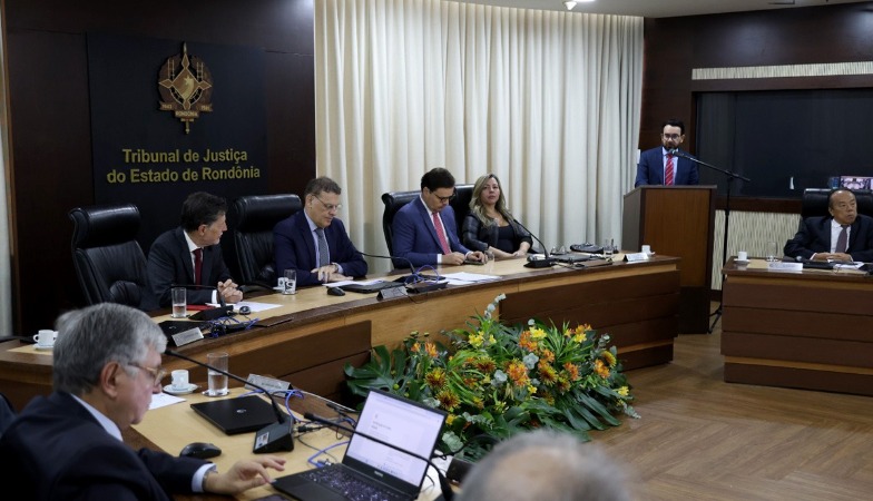 MPRO prestigia de solenidade de aposentadoria do Desembargador Miguel Mônico