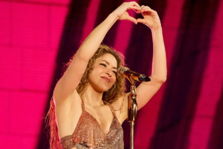 Prefeito Eduardo Paes confirma Shakira como atração em Copacabana, em 2026
