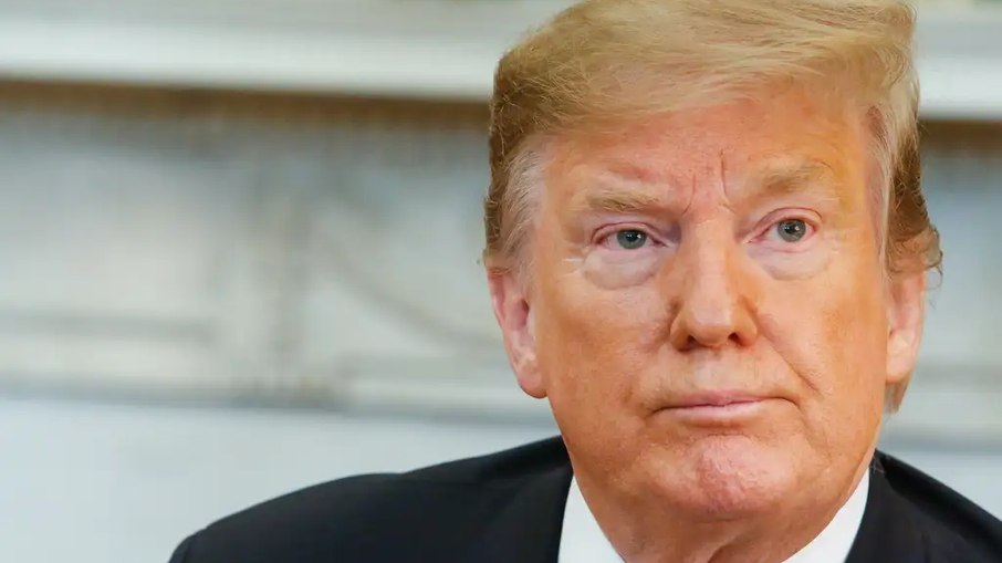 Câmara dos Estados Unidos vota pelo fim das tarifas de Donald Trump sobre o Canadá
