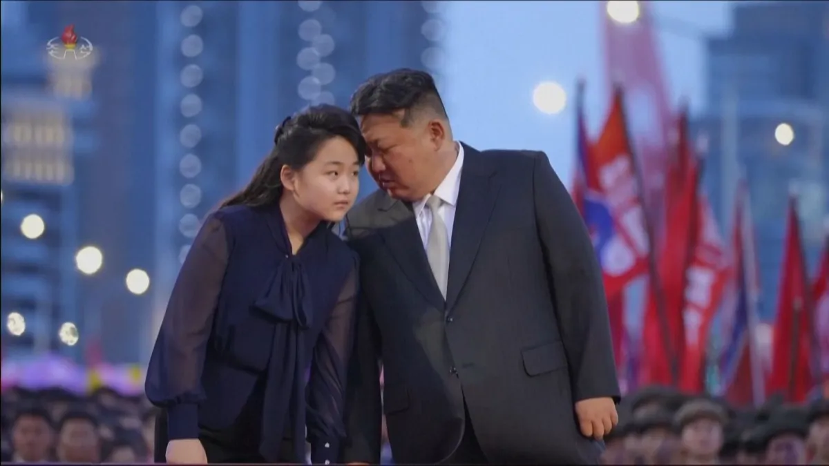 Kim Jong-un prepara filha Kim Ju Ae para sucessão, diz inteligência sul-coreana