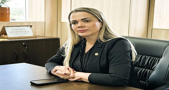 Cláudia de Jesus consolida mandato e desponta para novos voos na política 
