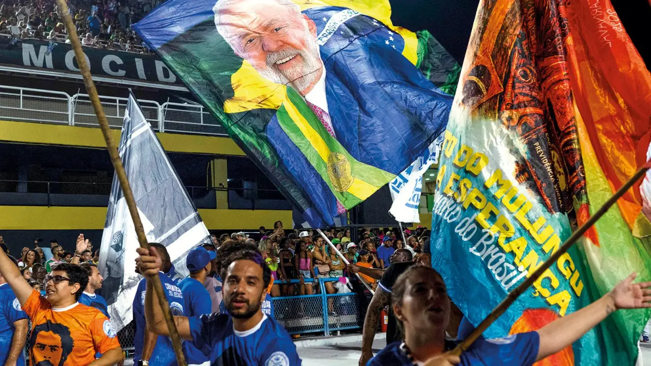 Em pleno ano eleitoral, Globo vai transmitir para todo Brasil escola com desfile sobre Lula 