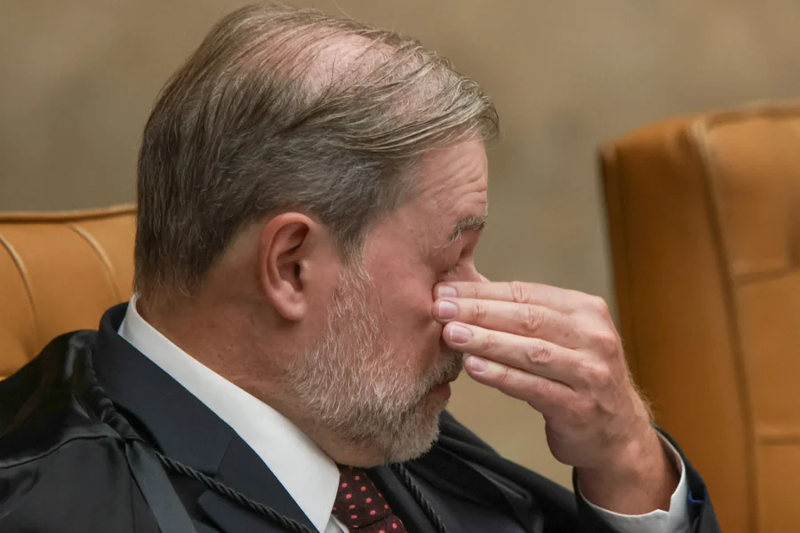 Ministros desconfiam que Toffoli gravou sessão fechada, Supremo caminha para desmoralização