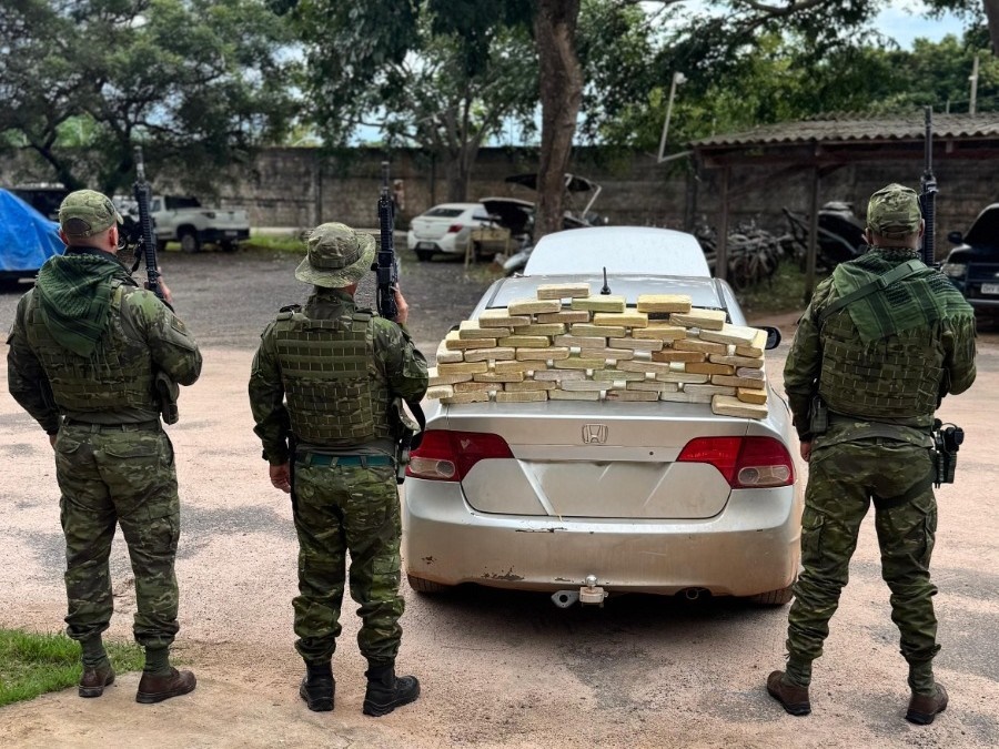 Honda Civic é interceptado com mais de 52 kg de droga no município de Guajará-Mirim