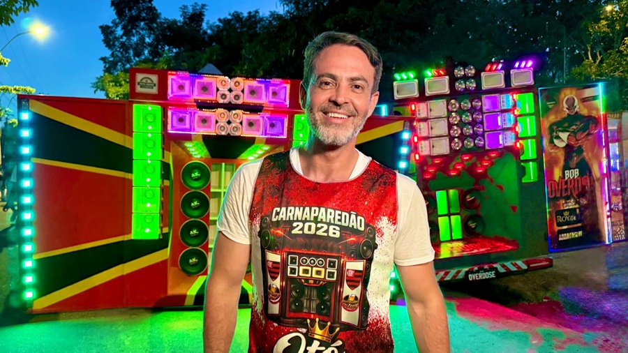 Léo Moraes marca presença e 1º Carnaparedão reúne 5 mil pessoas com segurança 