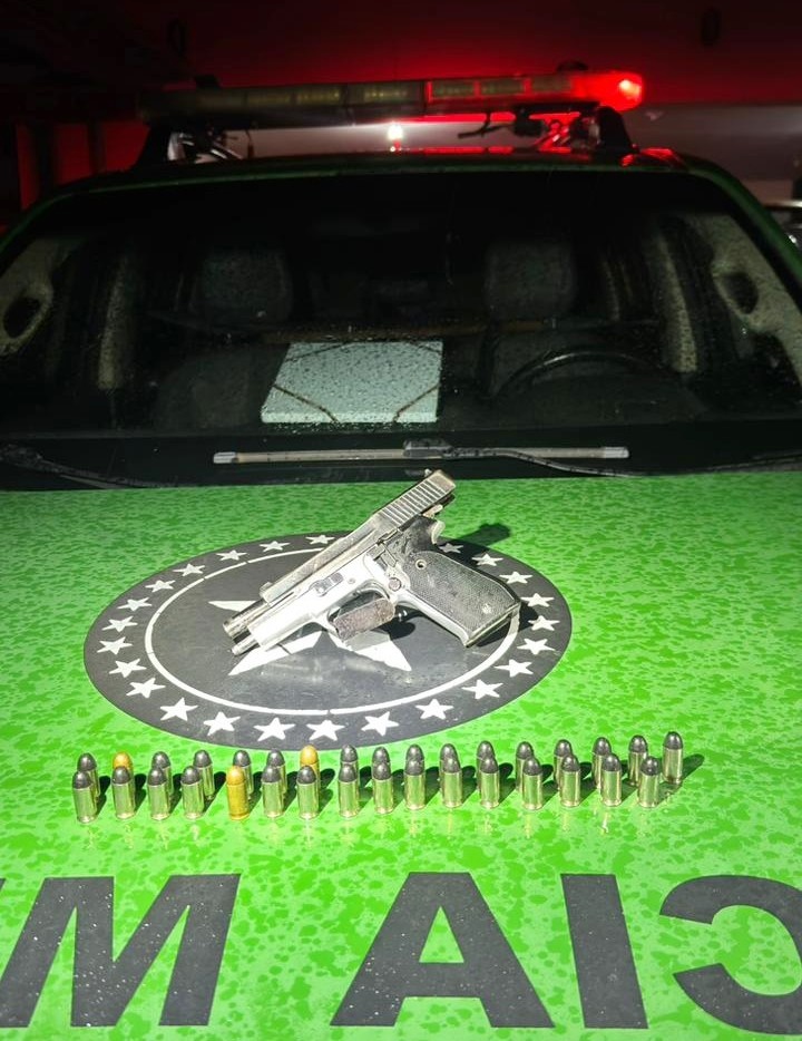 Polícia prende homem com pistola .45 após travessia irregular da Bolívia em Guajará-Mirim