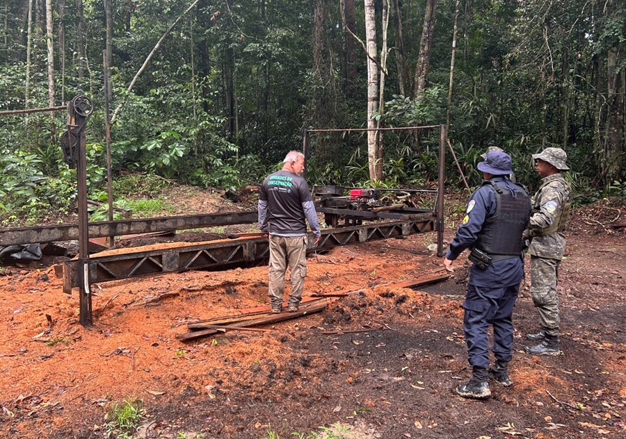 Fiscalização na Esec Samuel apreende serraria móvel após indícios de exploração irregular