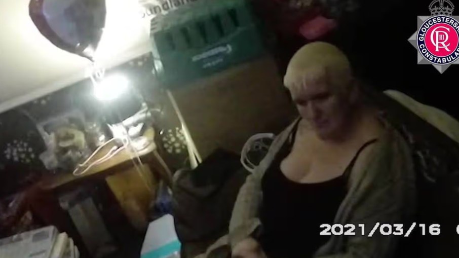 Mulher é condenada por manter vítima em cativeiro por mais de 25 anos na Inglaterra 
