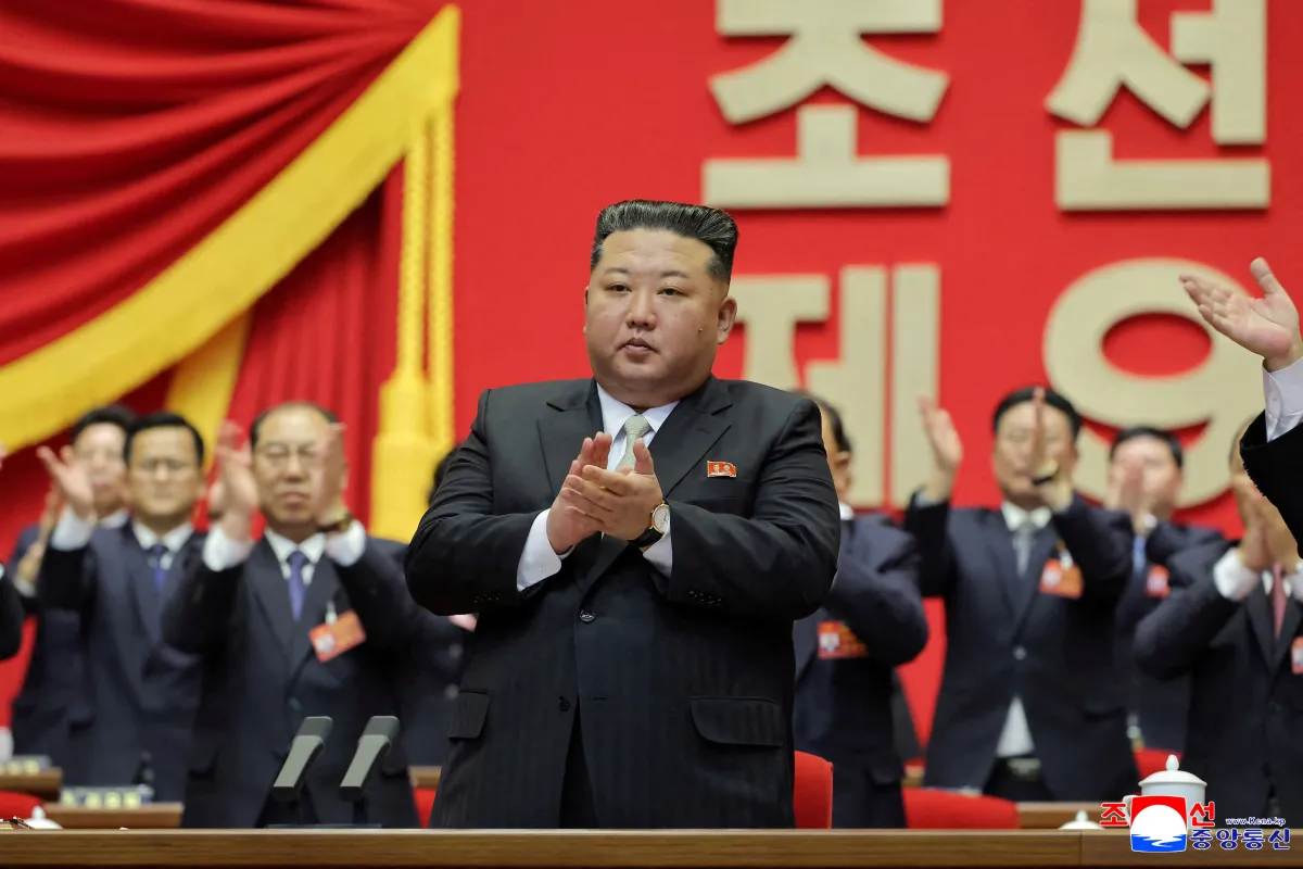 Partido governista norte-coreano reelege Kim Jong-un como secretário-geral
