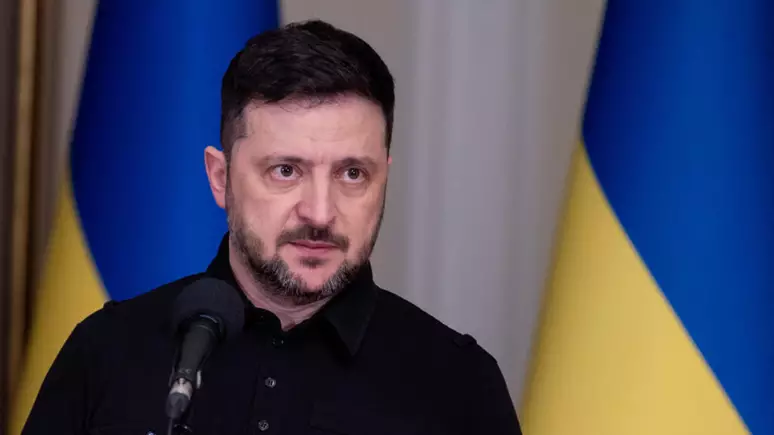 'Ucrânia não foi dominada': Zelensky destaca resistência após quatro anos de guerra