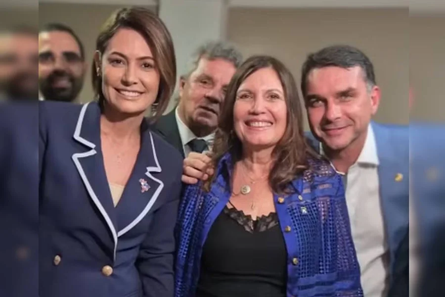 Jair Bolsonaro escolhe Michelle e Bia Kicis candidatas ao Senado no Distrito Federal
