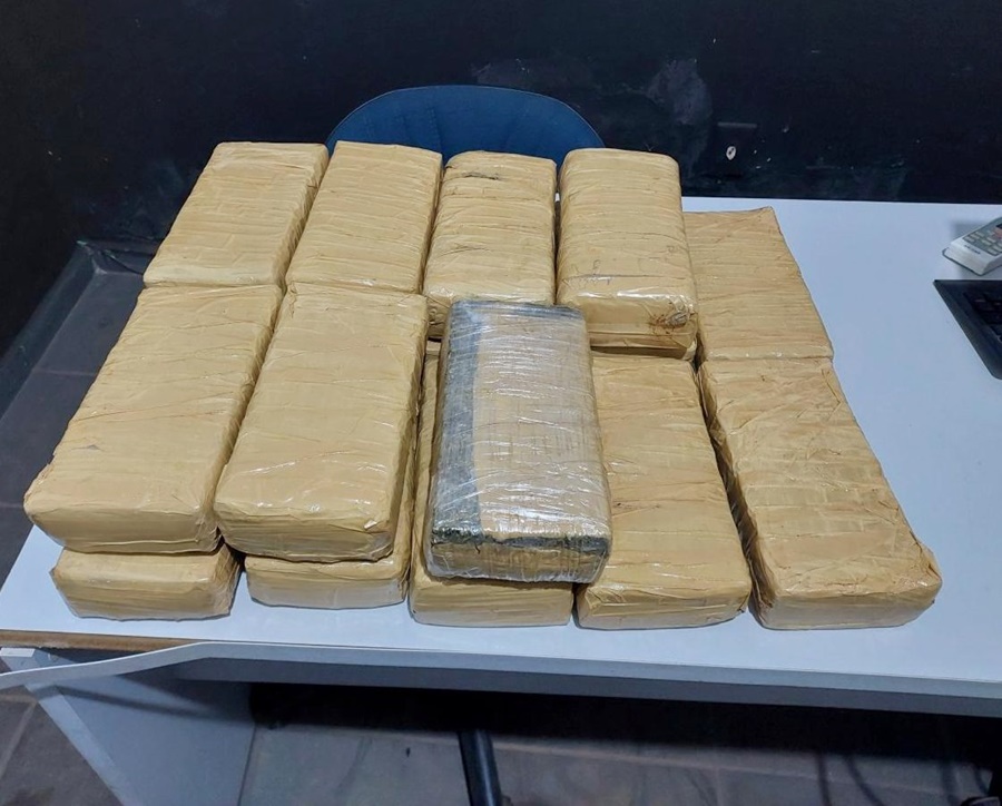 Polícia Militar apreende adolescente com 17 kg de maconha durante patrulhamento em Guajará-Mirim