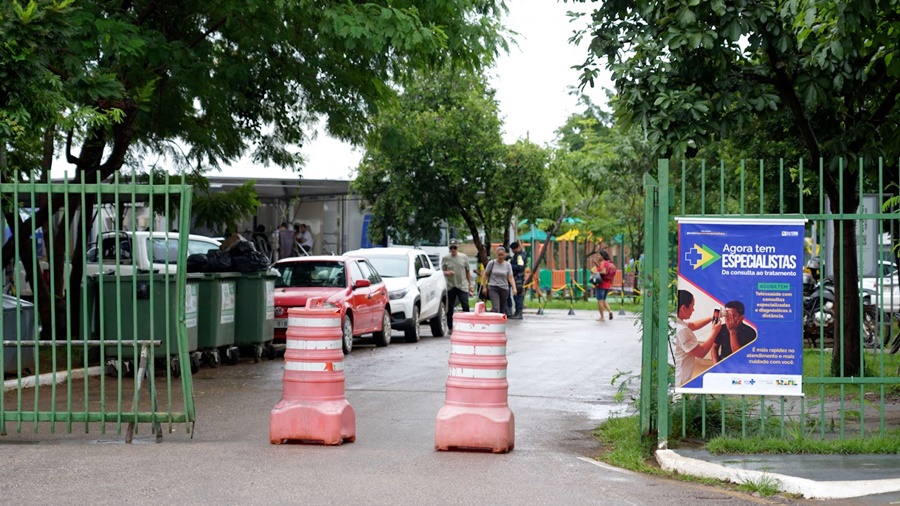 Carreta oftalmológica realiza mais de 700 cirurgias em menos de 1 mês