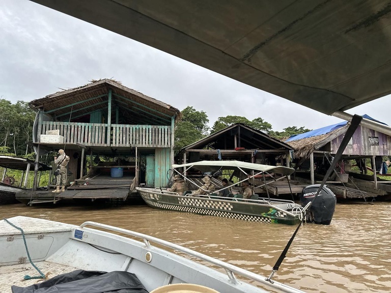 PF e IBAMA deflagram Operação contra garimpo ilegal no Rio Madeira