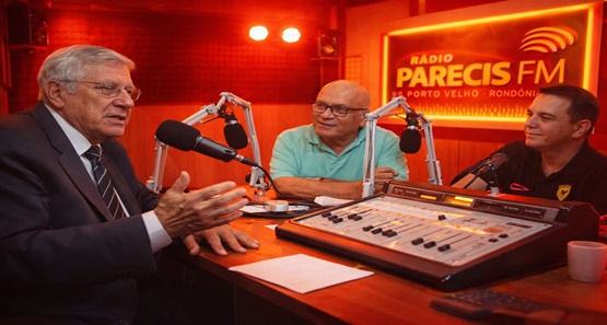 Amir dá aula de política no Papo de Redação e reacende possibilidade de volta às urnas