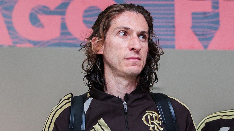 Após novo vice, Filipe Luís expõe falta de confiança no Flamengo
