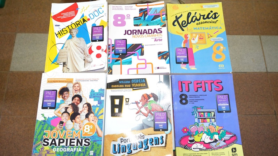 Dia do livro didático mobiliza estudantes na zona rural de PVH