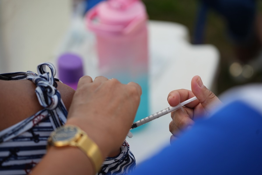 Vacinação contra influenza é ampliada para toda a população em PVH