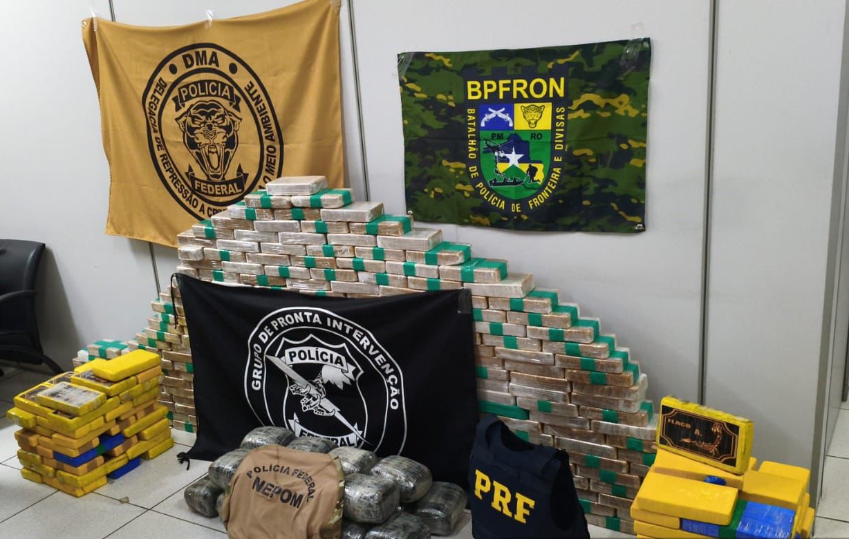 Operação intercepta 400 kg de drogas, arma e munições em Porto Velho