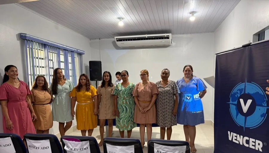 Programa Vencer fortalece qualificação profissional com entrega de kits a formandos em Ariquemes