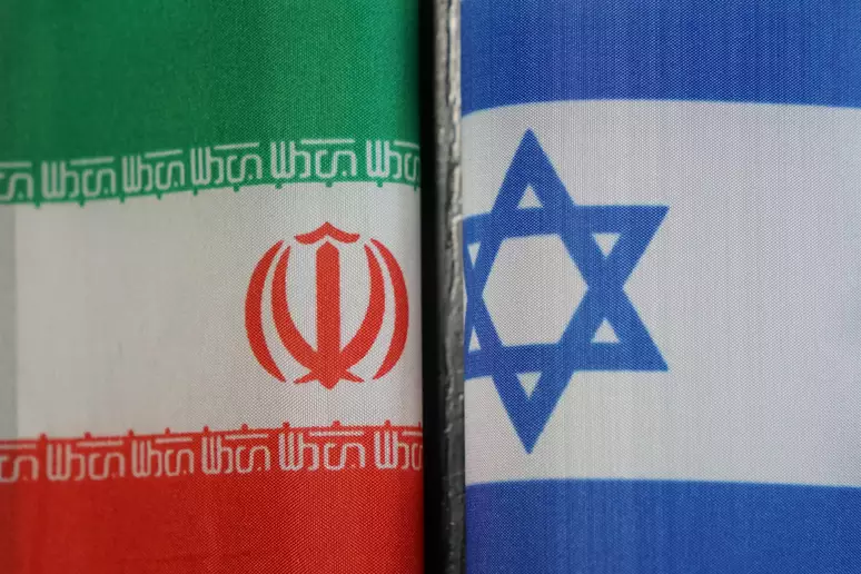 Israel busca derrota militar do Irã, não a queda do regime, afirma fonte de segurança